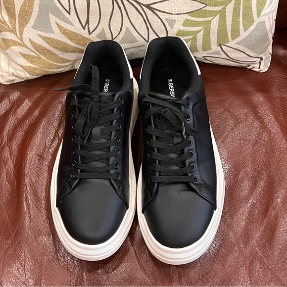 Bershka Classic Black and White Men's Sneakers Shoes Size 44 - Picture 2 of 11